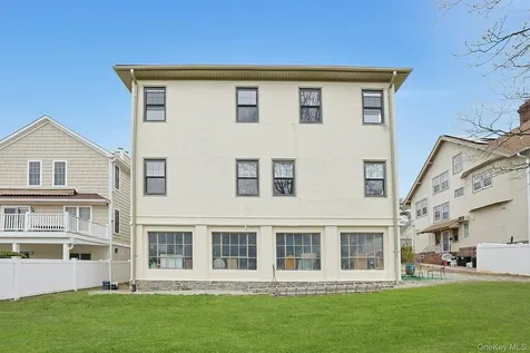 39 Neptune Avenue New Rochelle NY 10805