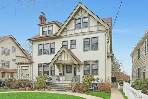 39 Neptune Avenue New Rochelle NY 10805