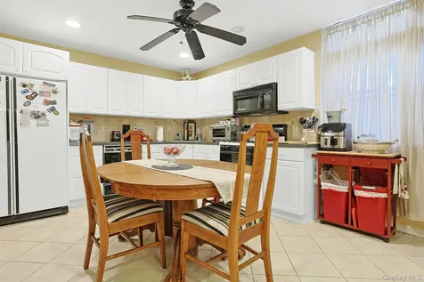 39 Neptune Avenue New Rochelle NY 10805