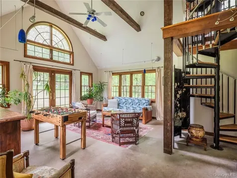 74 Hilltop Road Rhinebeck NY 12572