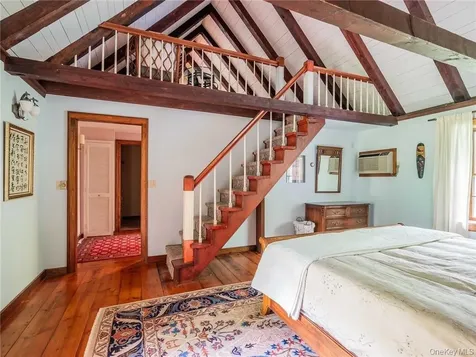 74 Hilltop Road Rhinebeck NY 12572