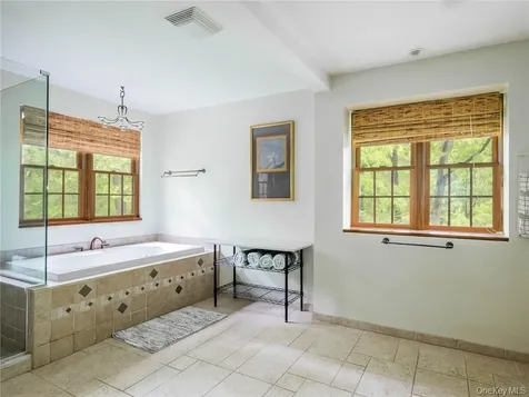 74 Hilltop Road Rhinebeck NY 12572