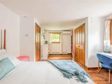 74 Hilltop Road Rhinebeck NY 12572