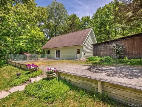 74 Hilltop Road Rhinebeck NY 12572