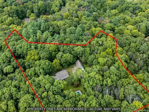 74 Hilltop Road Rhinebeck NY 12572