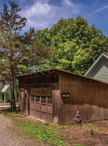 74 Hilltop Road Rhinebeck NY 12572