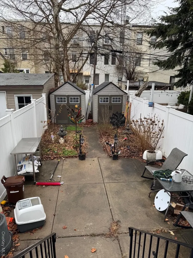 174 Eckford Street Brooklyn NY 11222