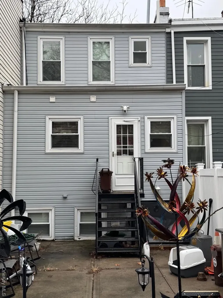 174 Eckford Street Brooklyn NY 11222