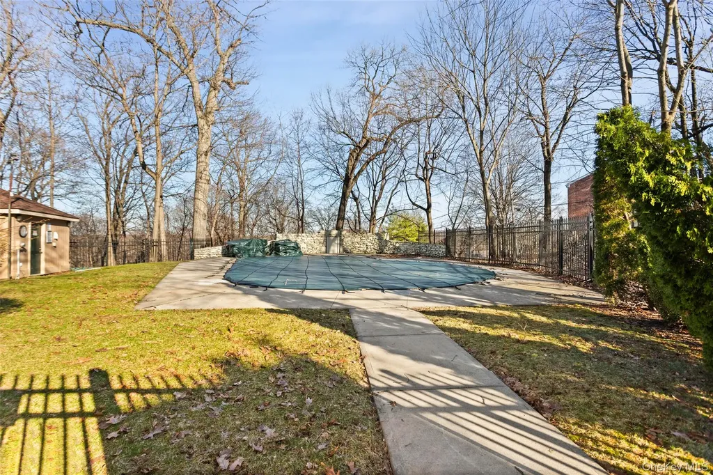 7 Lisa Court Dobbs Ferry NY 10522