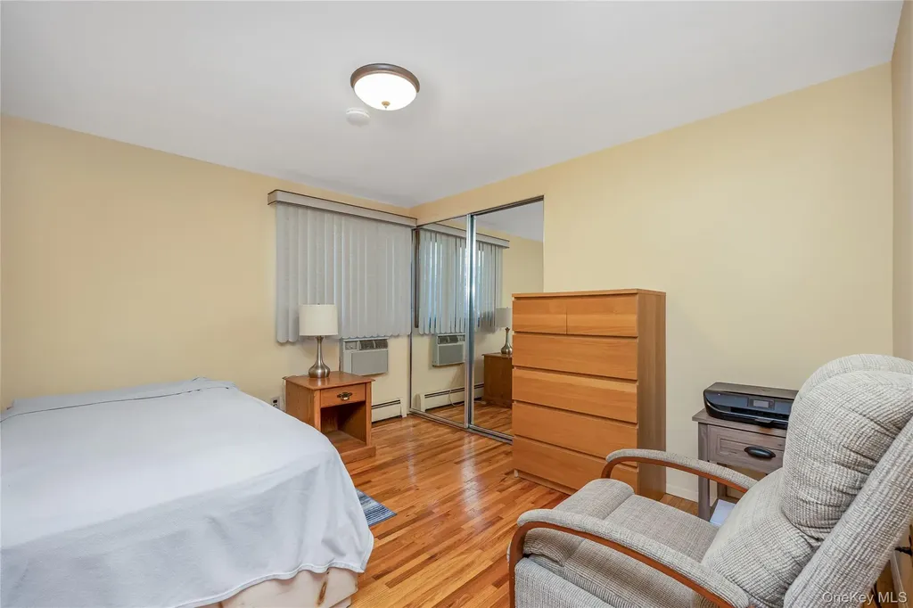 25 Windham Lane Ronkonkoma NY 11779