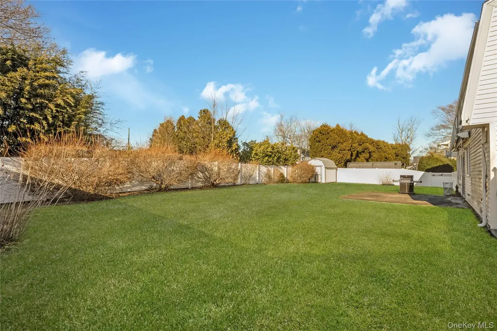 25 Windham Lane Ronkonkoma NY 11779
