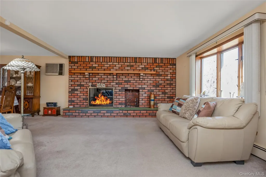 25 Windham Lane Ronkonkoma NY 11779