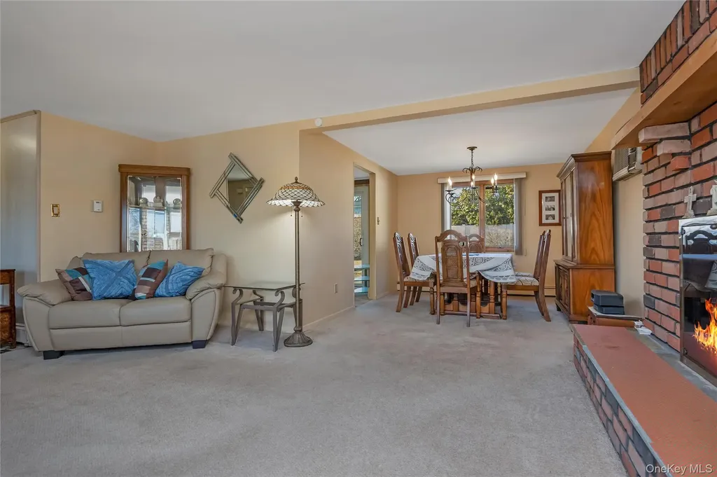 25 Windham Lane Ronkonkoma NY 11779
