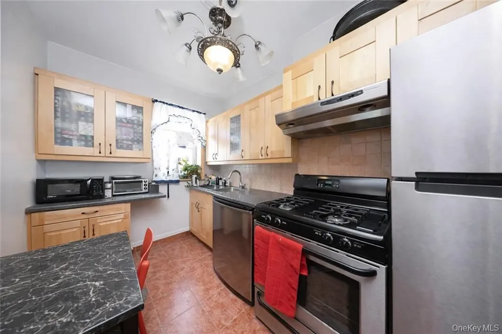 247 50th Street Brooklyn NY 11220