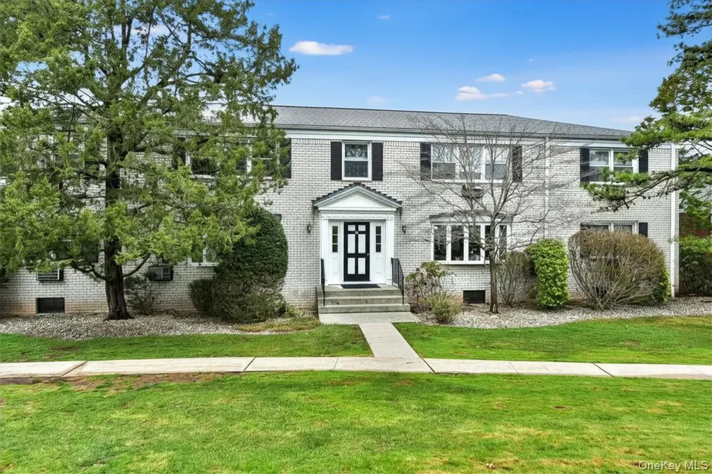 65 Bon Aire Circle Suffern NY 10952