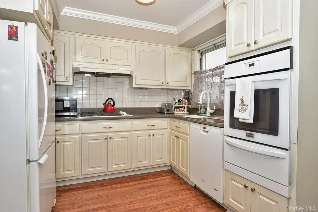 65 Bon Aire Circle Suffern NY 10952