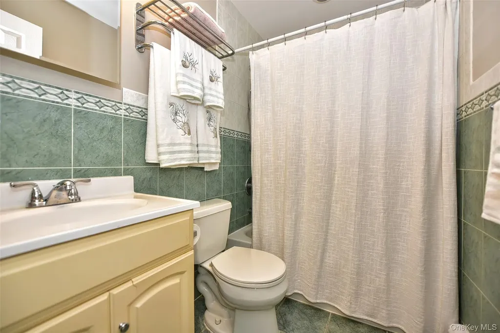 65 Bon Aire Circle Suffern NY 10952