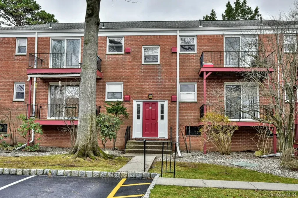 65 Bon Aire Circle Suffern NY 10952