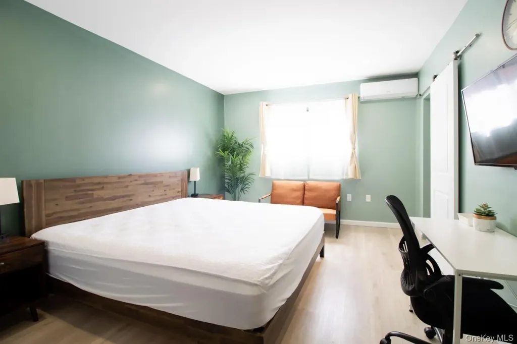 14346 37th Avenue Flushing NY 11354