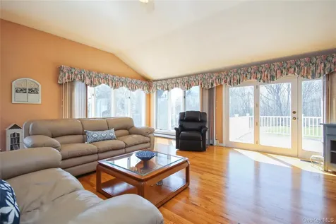 94 Stowe Drive Poughquag NY 12570