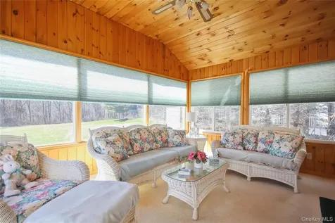 94 Stowe Drive Poughquag NY 12570