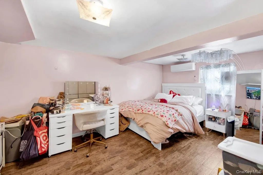 3252 Waterbury Avenue Bronx NY 10465