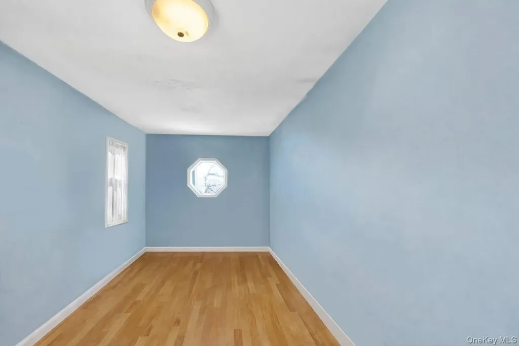 3252 Waterbury Avenue Bronx NY 10465