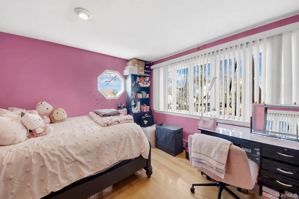 3252 Waterbury Avenue Bronx NY 10465