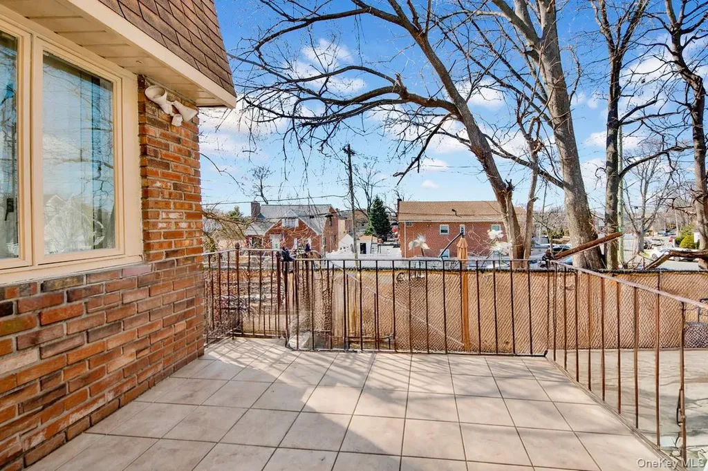 3252 Waterbury Avenue Bronx NY 10465