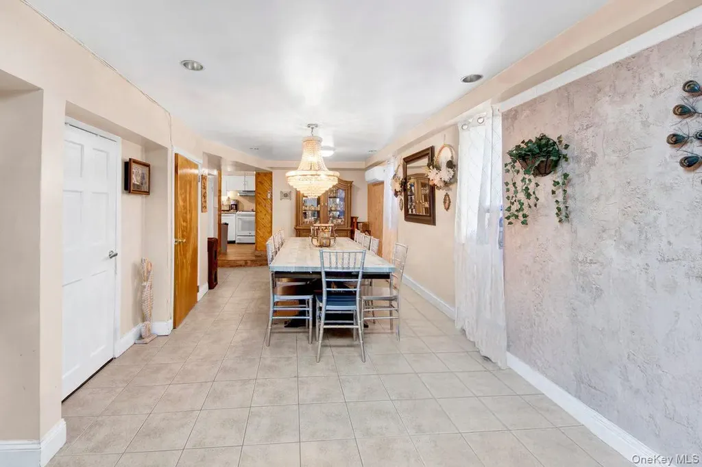 3252 Waterbury Avenue Bronx NY 10465