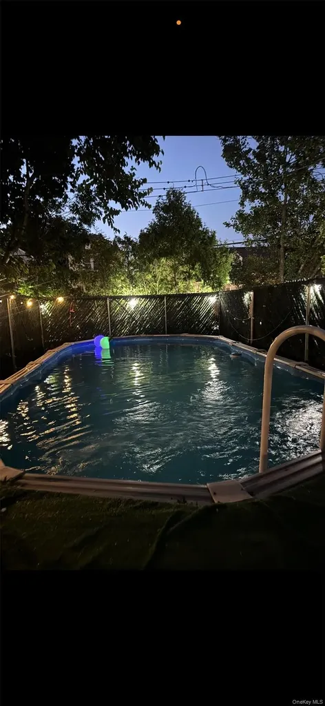 3252 Waterbury Avenue Bronx NY 10465