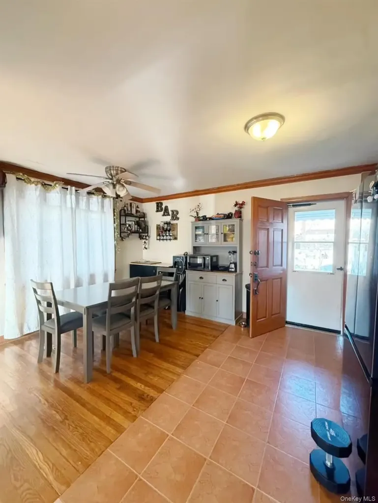 15833 73 Avenue Fresh Meadows NY 11366