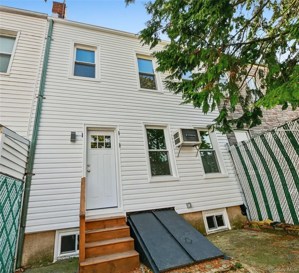 7947 68th Road Middle Village NY 11379