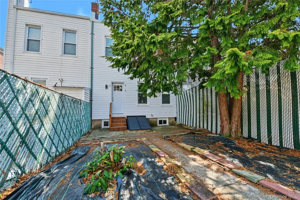 7947 68th Road Middle Village NY 11379