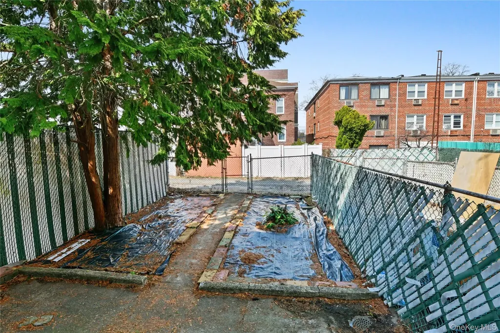 7947 68th Road Middle Village NY 11379