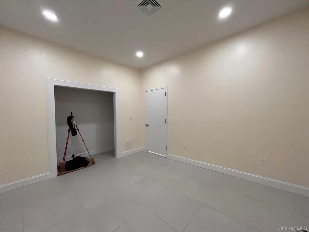 444 Willis Avenue Roslyn NY 11577