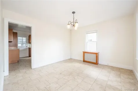 27 New Street Eastchester NY 10709