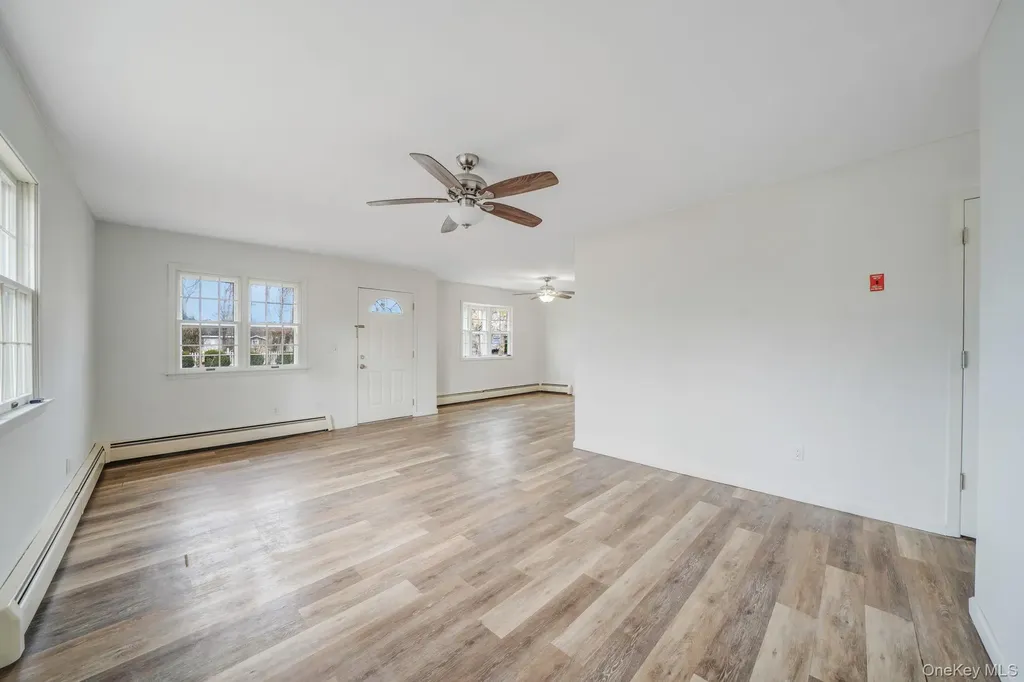 38 Manor Drive Shirley NY 11967