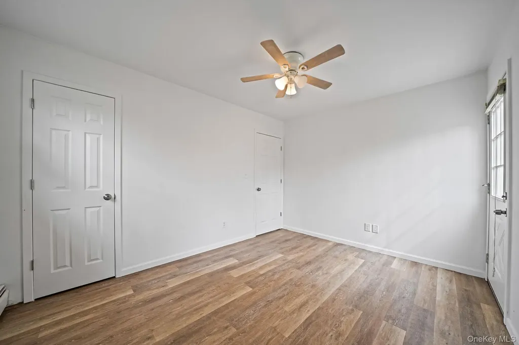 38 Manor Drive Shirley NY 11967