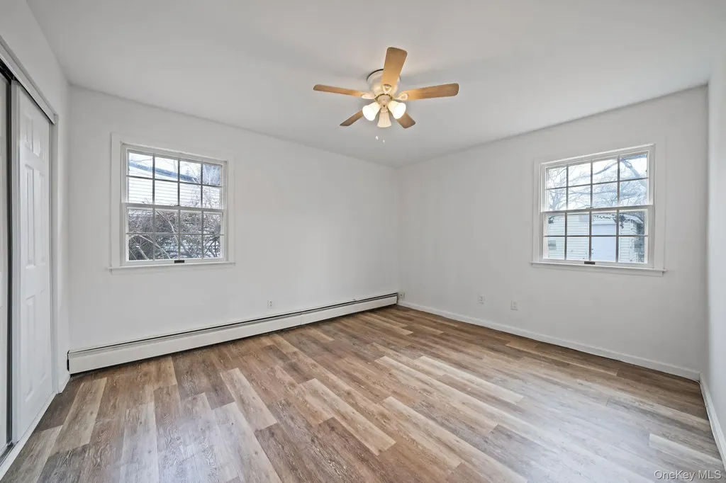 38 Manor Drive Shirley NY 11967