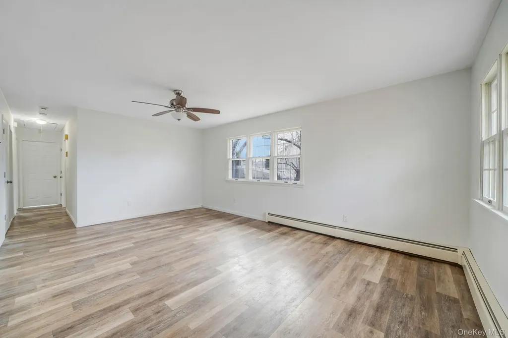 38 Manor Drive Shirley NY 11967