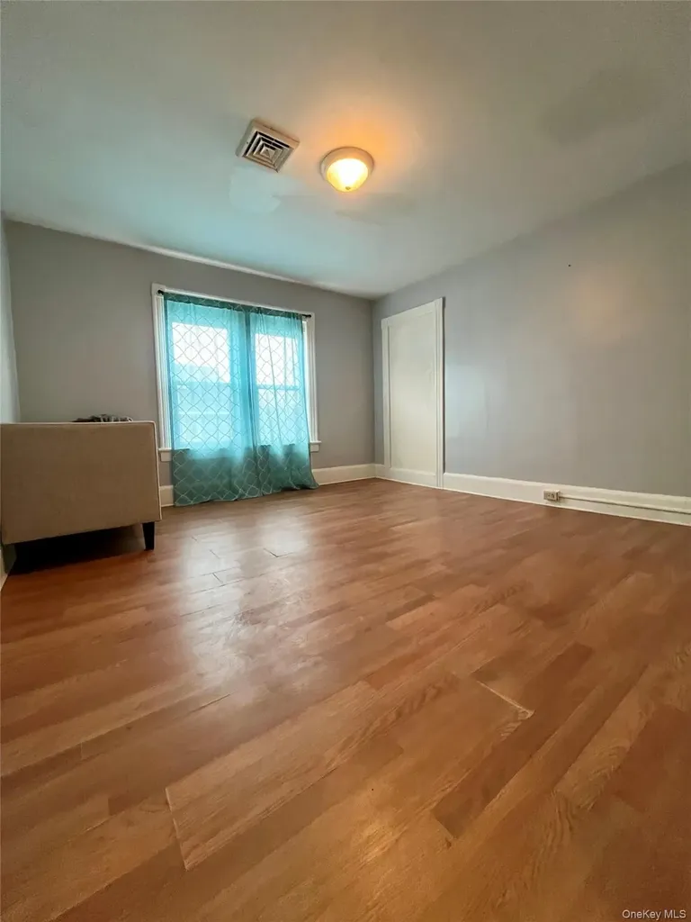 36 Apt # 1 Wallkill Avenue Middletown NY 10940