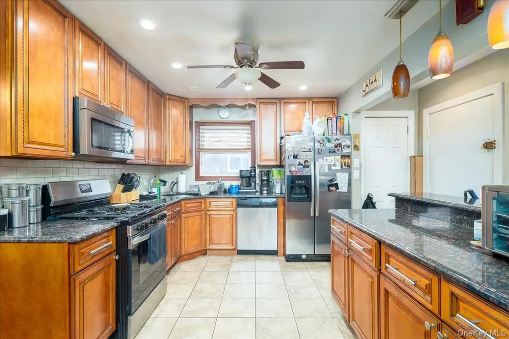 7918 149th Avenue Howard Beach NY 11414