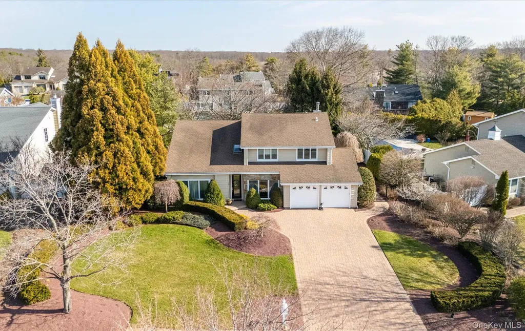 18 Chardonnay Road Commack NY 11725