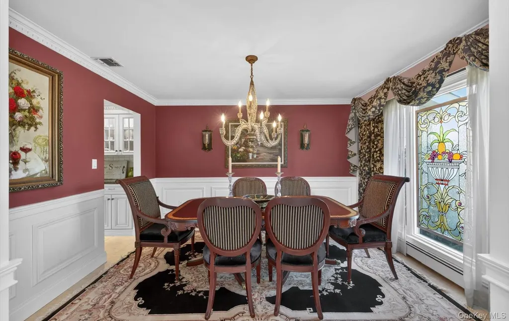 18 Chardonnay Road Commack NY 11725