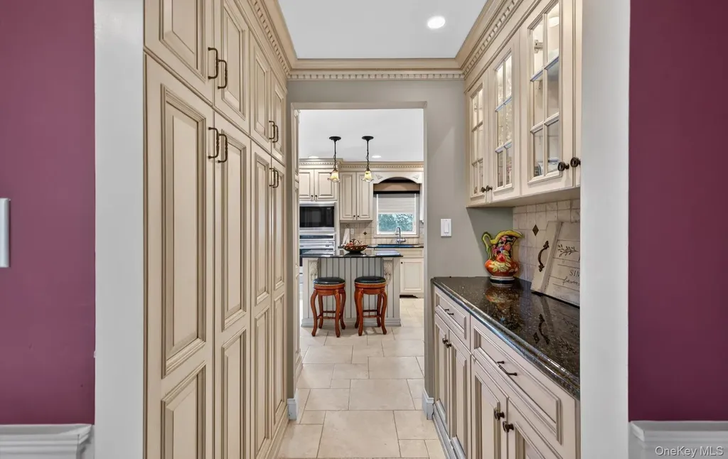 18 Chardonnay Road Commack NY 11725