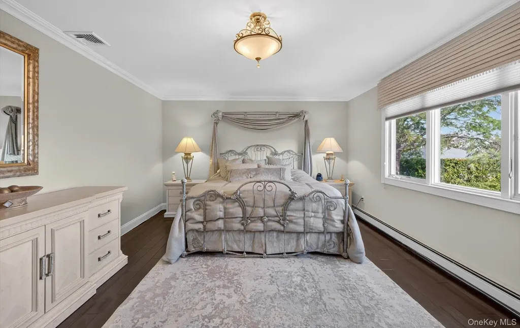 18 Chardonnay Road Commack NY 11725