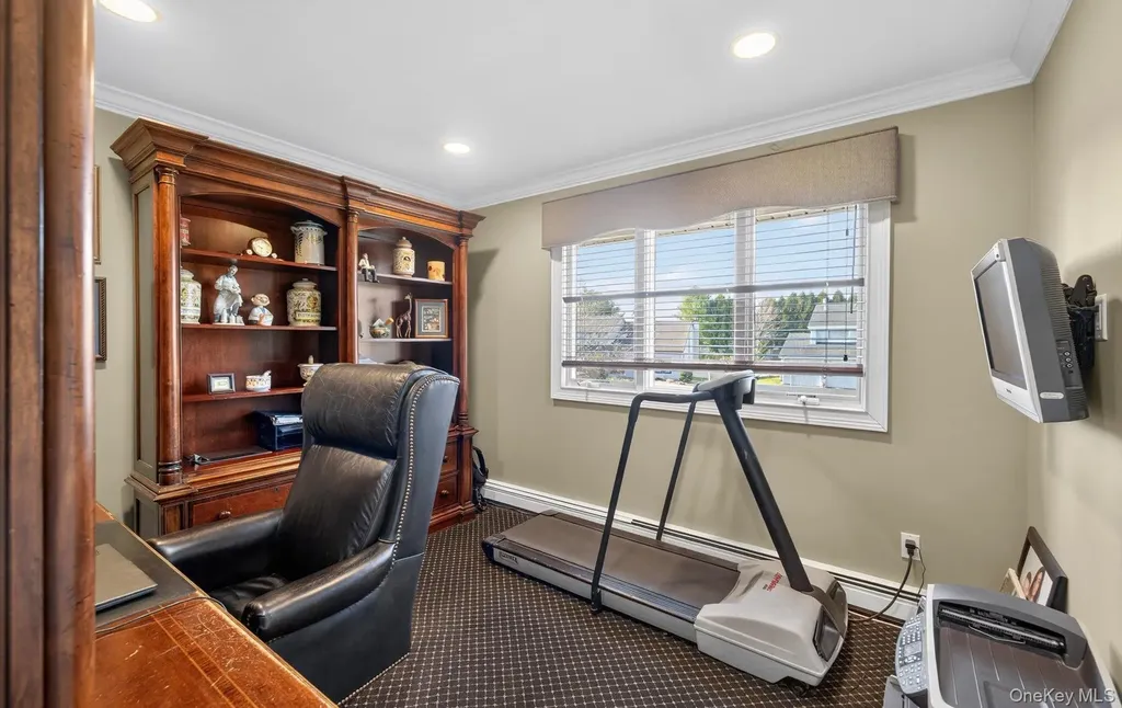 18 Chardonnay Road Commack NY 11725