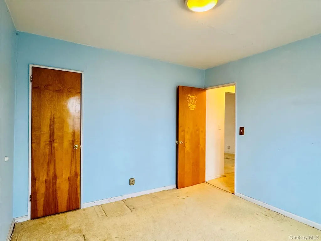57-41 246th Crescent Douglaston NY 11362