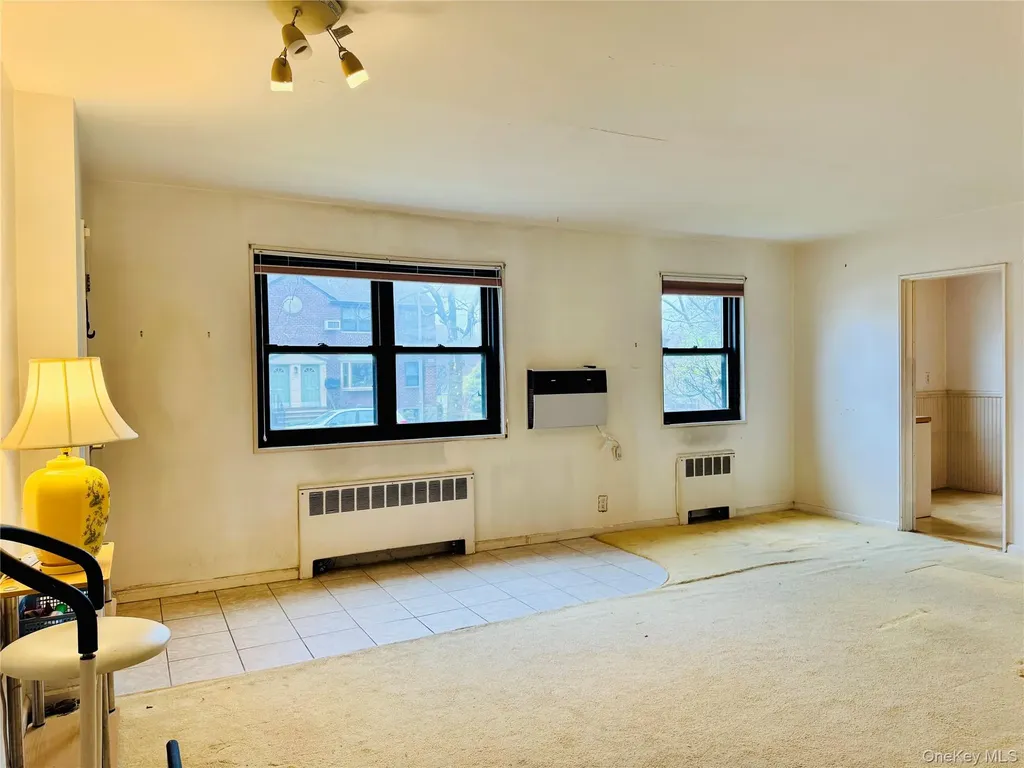 57-41 246th Crescent Douglaston NY 11362